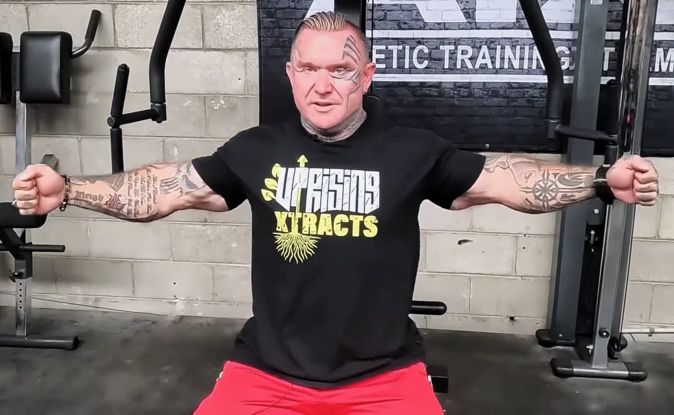 Lee Priest competing in Open division - Professional bodybuilding photo 1 of 1